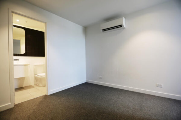 207D/21 Robert Street,  COLLINGWOOD,  VIC 3066 Australia