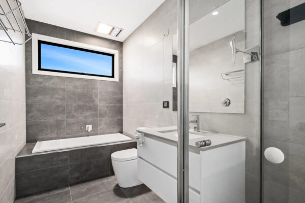 87 Hopetoun Ave,  Brunswick West,  VIC 3055 Australia