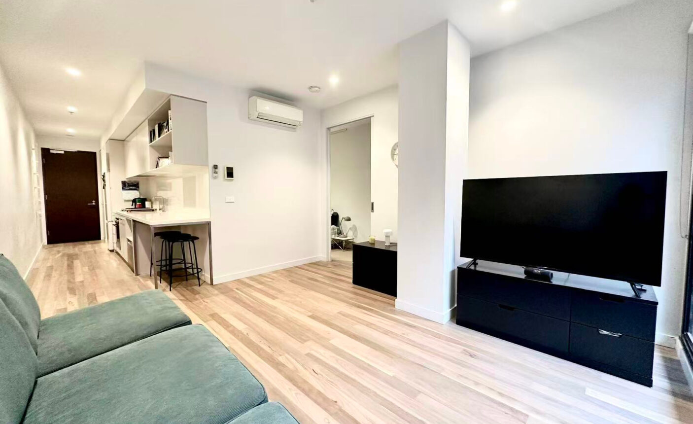 748/18 Albert St,  Footscray,  VIC 3011 Australia