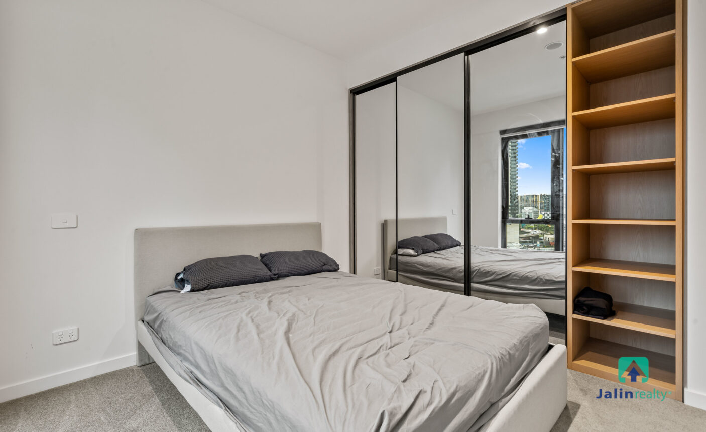 1002/88 Queens Bridge Street,  Southbank,  VIC 3006 AUS