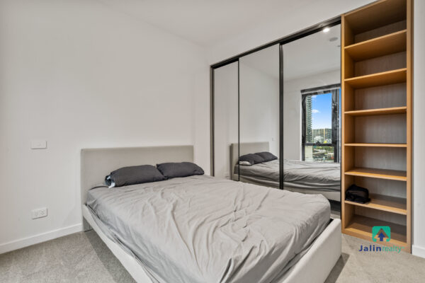1002/88 Queens Bridge Street,  Southbank,  VIC 3006 AUS