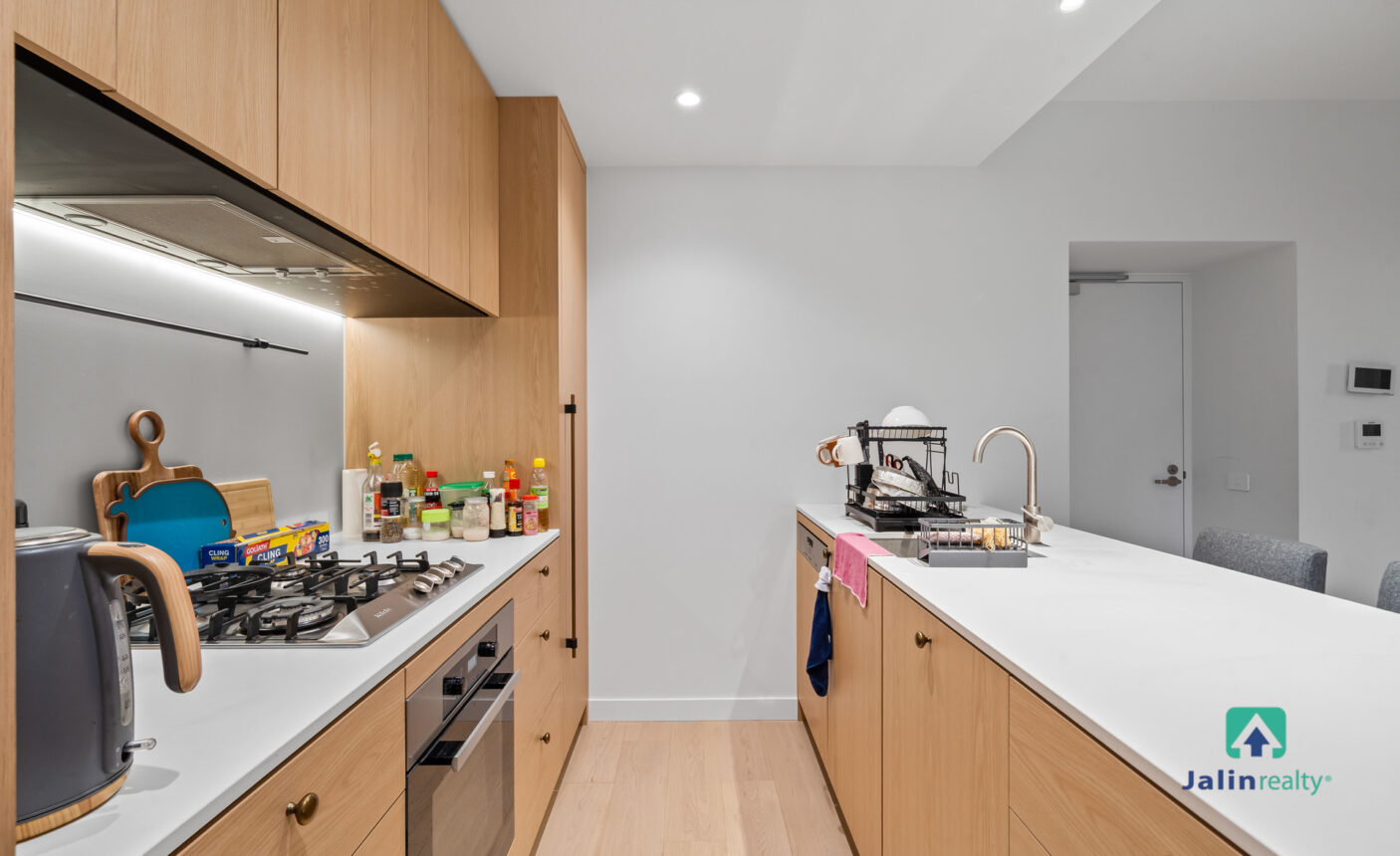 1002/88 Queens Bridge Street,  Southbank,  VIC 3006 AUS