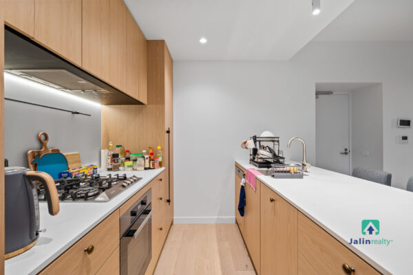 1002/88 Queens Bridge Street,  Southbank,  VIC 3006 AUS