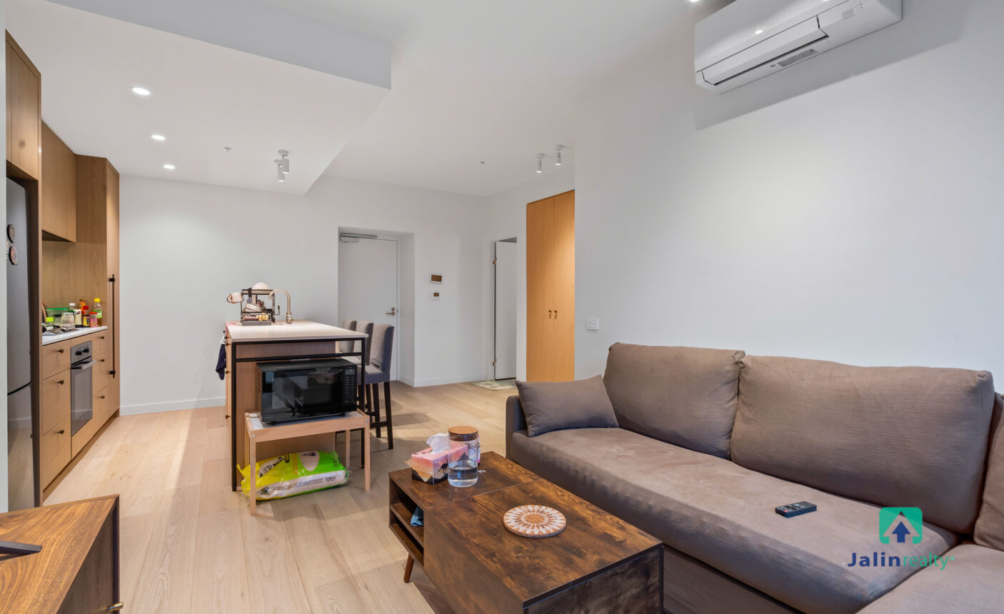 1002/88 Queens Bridge Street,  Southbank,  VIC 3006 AUS