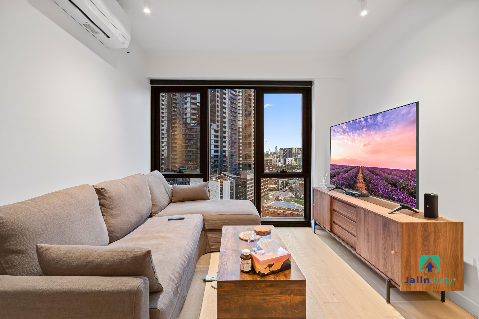 1002/88 Queens Bridge Street, Southbank, VIC 3006