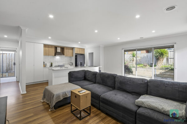 30 Fitzrovia Drive,  Wyndham Vale,  VIC 3024 AUS