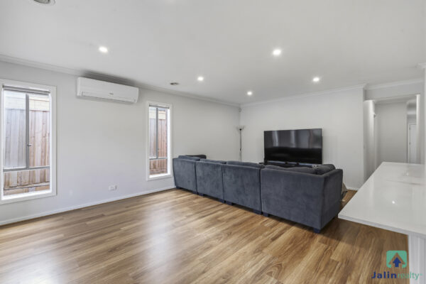 30 Fitzrovia Drive,  Wyndham Vale,  VIC 3024 AUS