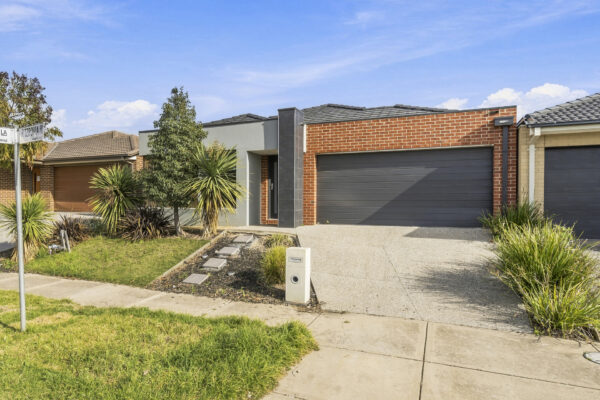 30 Fitzrovia Drive, Wyndham Vale, VIC 3024