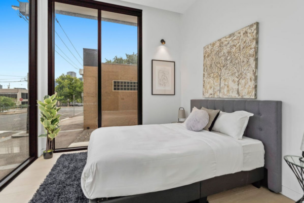 222 Rosslyn Street,  WEST MELBOURNE,  VIC 3003 AU